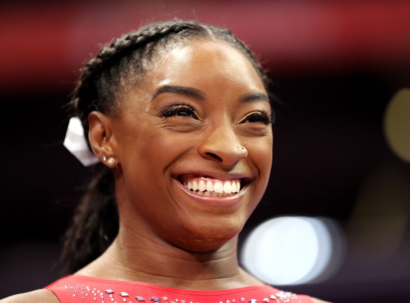 Simone Biles reunited with boyfriend Jonathan Owens on the football field, and it's so cute.