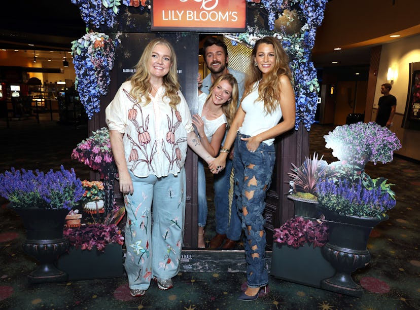 'It Ends with Us' fans think Blake Lively and Justin Baldoni had behind-the-scenes drama.