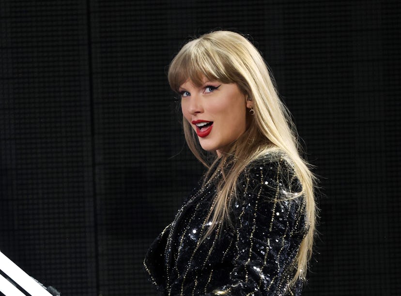 INDIANAPOLIS, INDIANA - NOVEMBER 01: EDITORIAL USE ONLY. NO STANDALONE PUBLICATION USE (NO SPECIAL I...