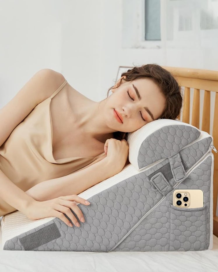 YIHATA Bed Wedge Pillow